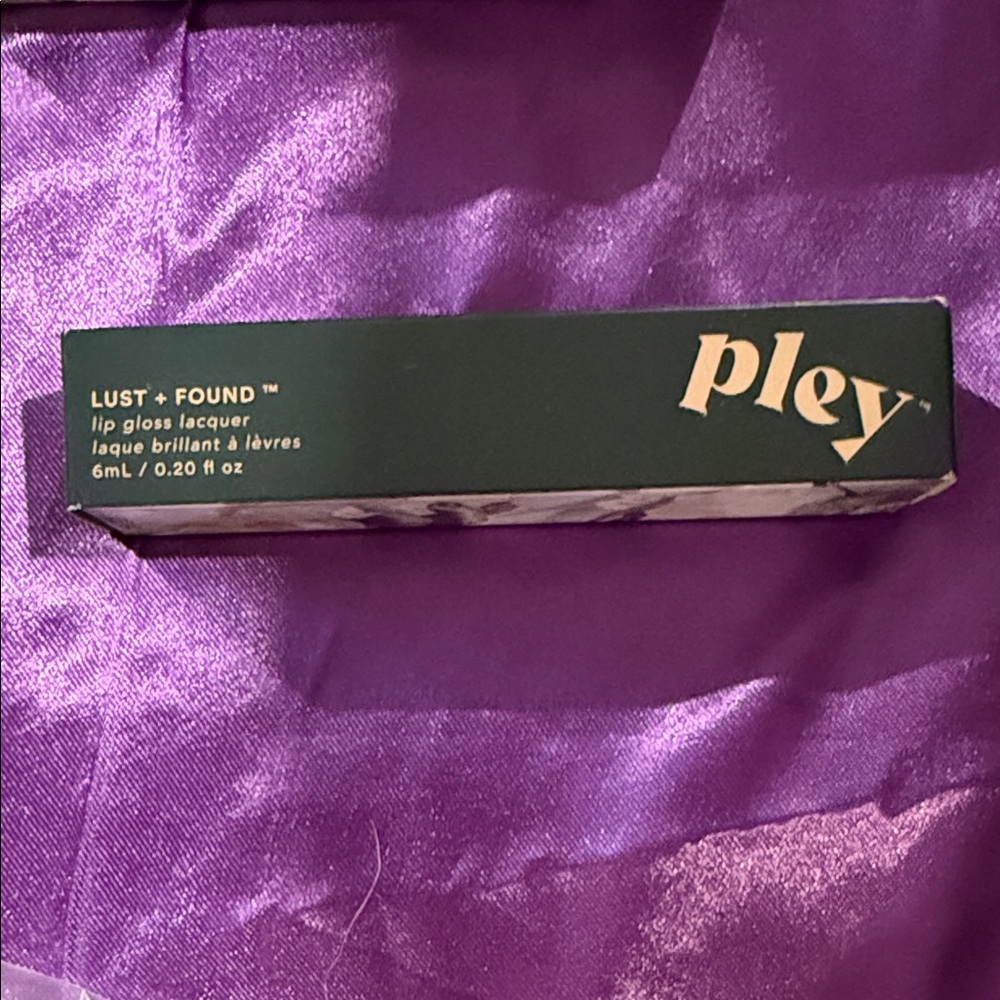 Play lipgloss lust + found - Billie